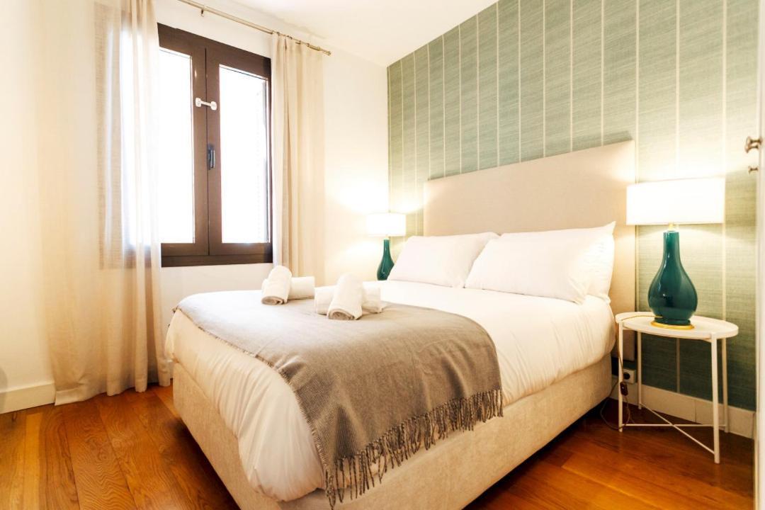 Minty Stay 3Bd Apartment - Triana セビリア エクステリア 写真