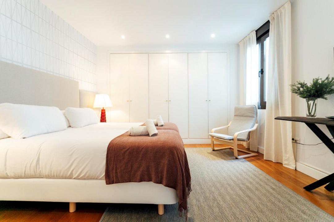 Minty Stay 3Bd Apartment - Triana セビリア エクステリア 写真