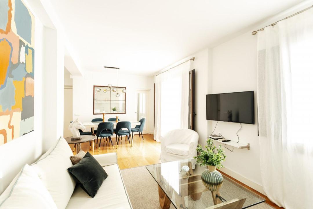 Minty Stay 3Bd Apartment - Triana セビリア エクステリア 写真
